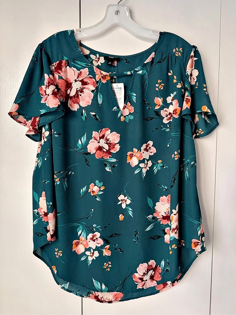Torrid Women’s Harper Georgette Flutter Sleeve Blouse Floral Plus Size 0 (L/12)